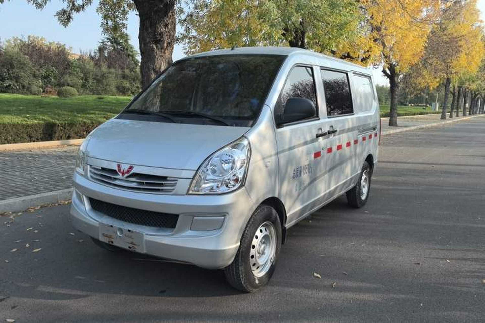 Used Wuling Rongguang S 2021 1.2L Base Model Window-Sealed 5-Seat LSI Car Front Left 45 Deg