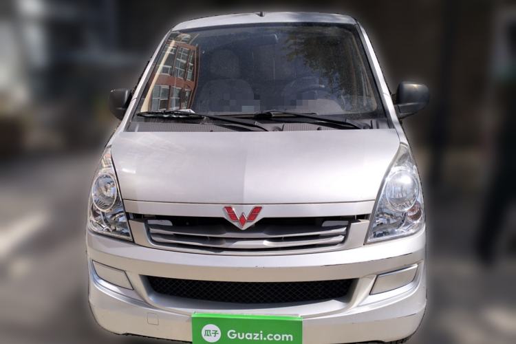Used Wuling Rongguang S 2021 1.2L Base Model Window-Sealed 5-Seat LSI Car Front