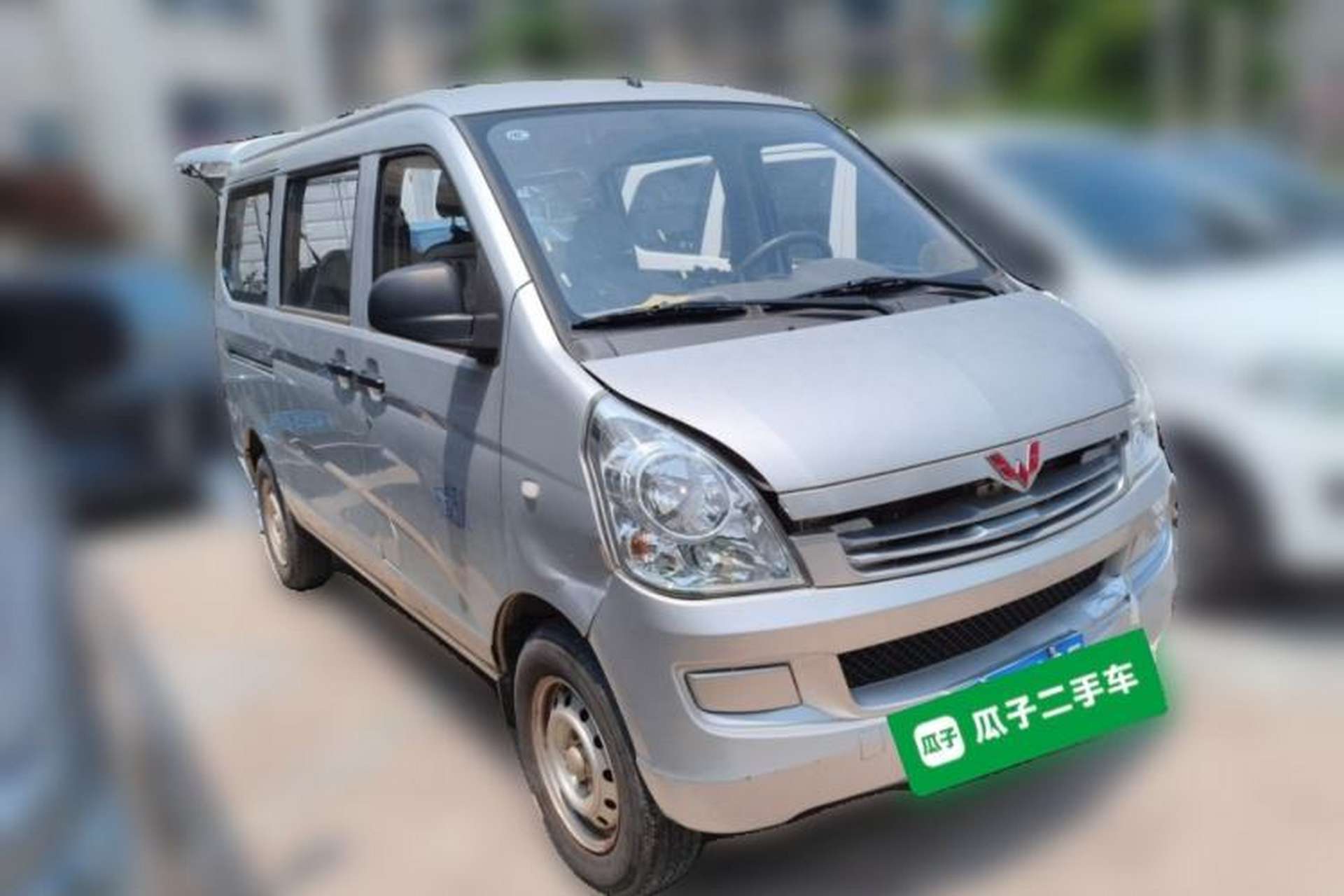 Used Wuling Rongguang S 2021 1.2L Base Model 5-Seater LSI Front Right 45 Deg