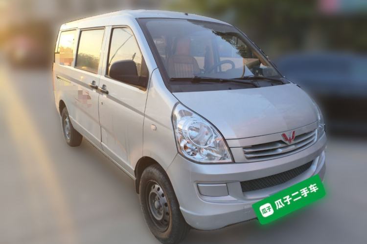 Used Wuling Rongguang S 2021 1.2L Base Model 5-Seater LSI Front Right 45 Deg