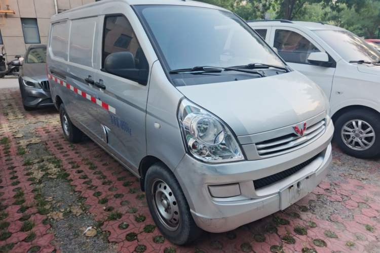 Used Wuling Rongguang S 2021 1.2L Base Model Window-Sealed 2-Seat LSI Car Front Right 45 Deg
