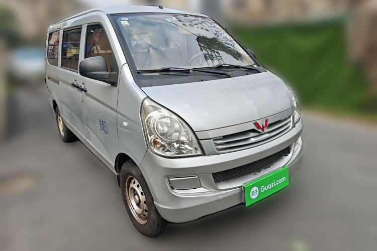 Used Wuling Rongguang S 2021 1.2L Base Model 5-Seater LSI Front Right 45 Deg