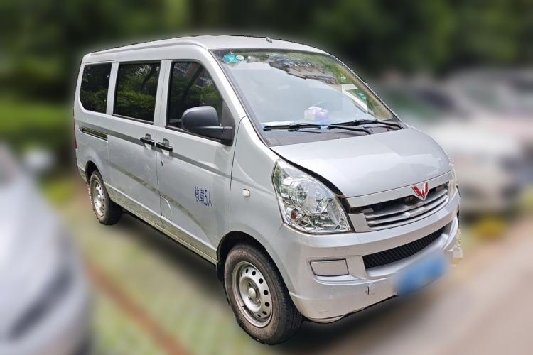 Used Wuling Rongguang S 2021 1.2L Base Model 5-Seater LSI Front Right 45 Deg