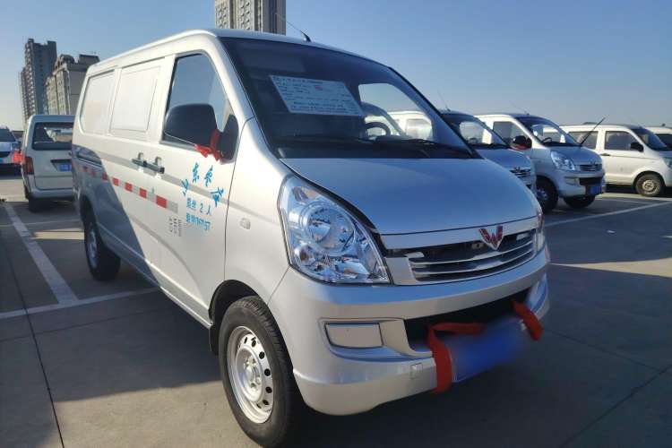 Used Wuling Rongguang S 2021 1.2L Base Model Window-Sealed 2-Seat LSI Car Front Right 45 Deg