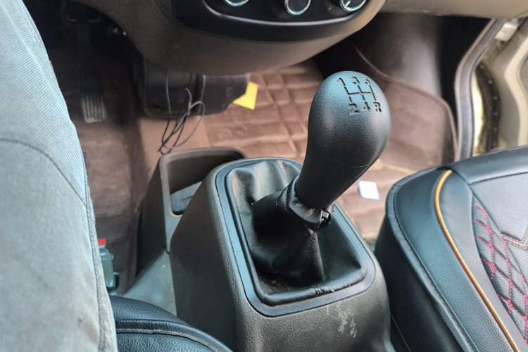 Used Wuling Rongguang S 2021 1.2L Standard Edition Air-Conditioned 7-Seater LSI Gear Lever