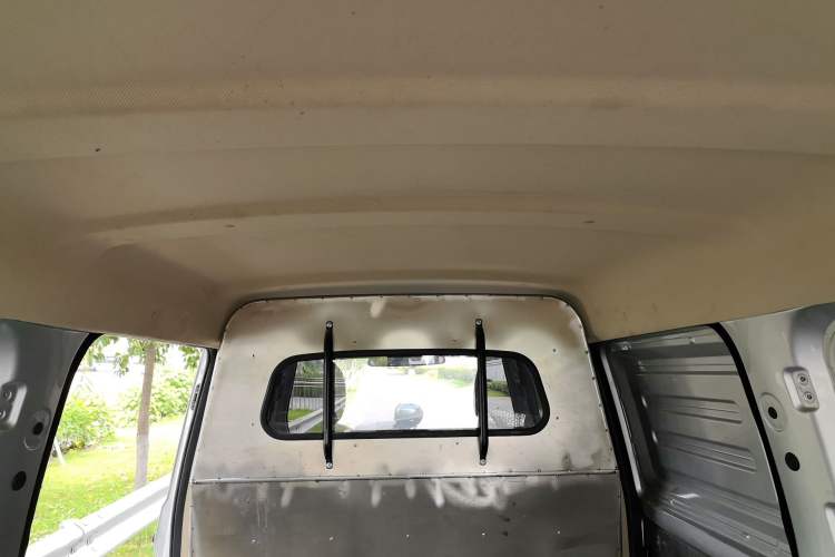 Used Wuling Rongguang S 2021 1.2L Standard Model Window-Sealed Car with Air Conditioning 2 Seats LSI Headliner