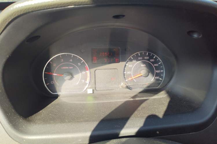 Used Wuling Rongguang S 2021 1.2L Standard Version with Power Steering 5-Seater LSI Instrument Cluster