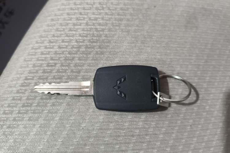 Used Wuling Rongguang S 2021 1.2L Standard Model Enclosed-Window Vehicle Power-Assist Version 2 Seats LSI Interior 1