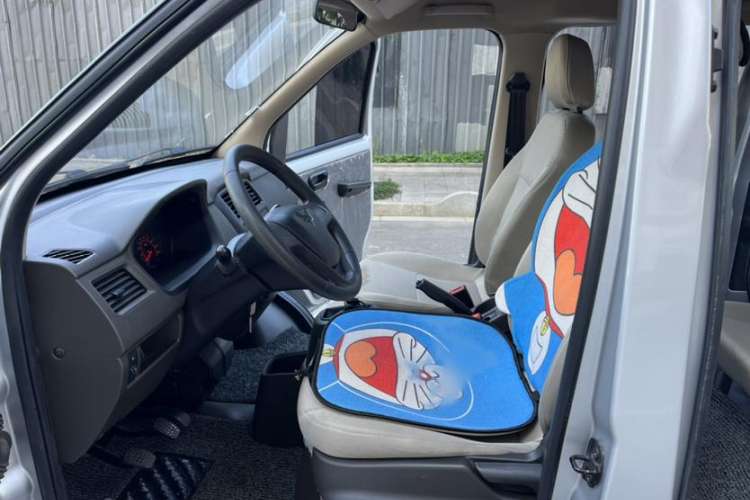 Used Wuling Rongguang S 2021 1.2L Base Model 7-Seater LSI Interior 2