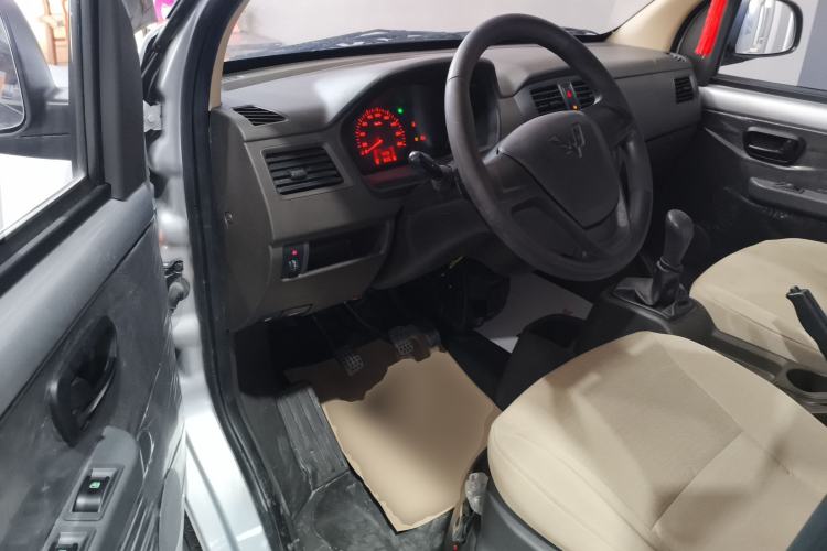 Used Wuling Rongguang S 2021 1.2L Standard Model Enclosed-Window Vehicle Power-Assist Version 2 Seats LSI Interior 3