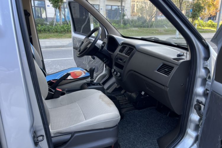 Used Wuling Rongguang S 2021 1.2L Base Model 7-Seater LSI Interior 5