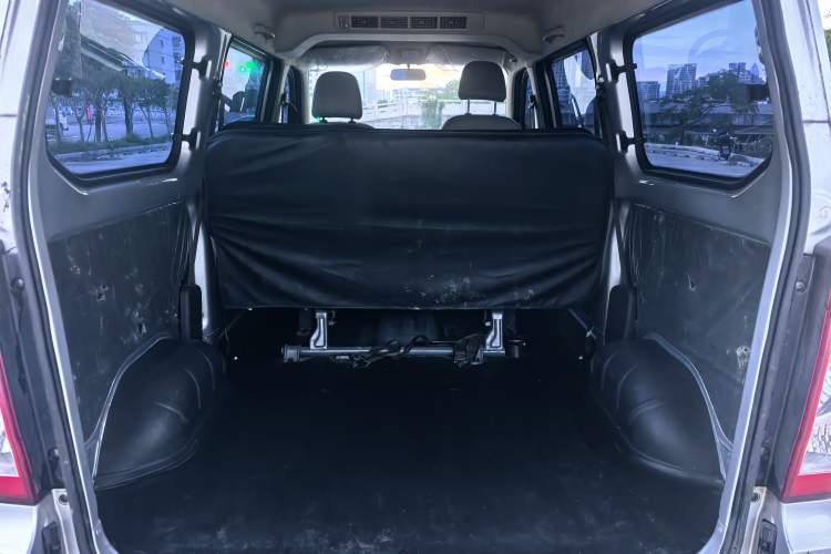 Used Wuling Rongguang S 2021 1.2L Base Model 5-Seater LSI Interior 6