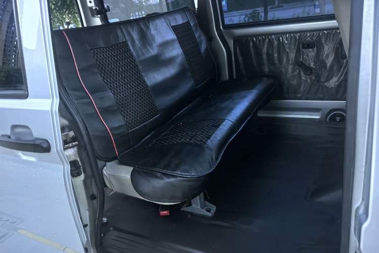 Used Wuling Rongguang S 2021 1.2L Base Model 5-Seater LSI Interior 9