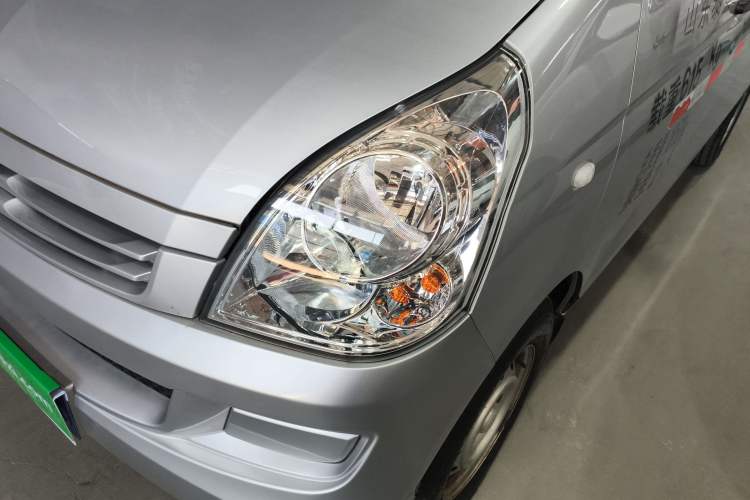 Used Wuling Rongguang S 2021 1.2L Standard Model Enclosed-Window Vehicle Power-Assist Version 2 Seats LSI Left Front Headlight