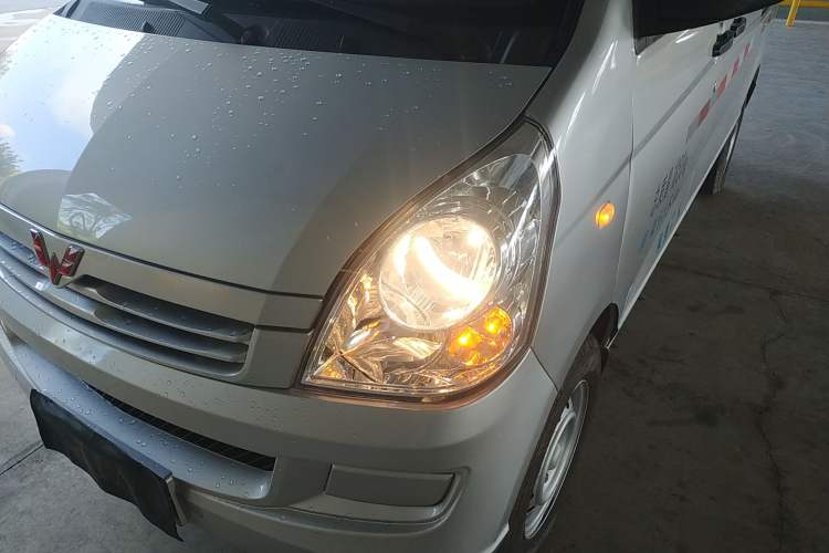 Used Wuling Rongguang S 2021 1.2L Base Model Window-Sealed 2-Seat LSI Car Left Front Headlight
