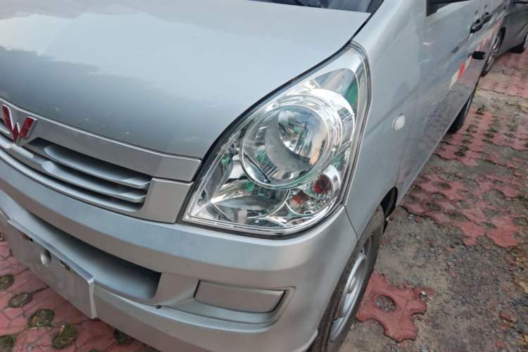 Used Wuling Rongguang S 2021 1.2L Base Model Window-Sealed 2-Seat LSI Car Left Front Headlight