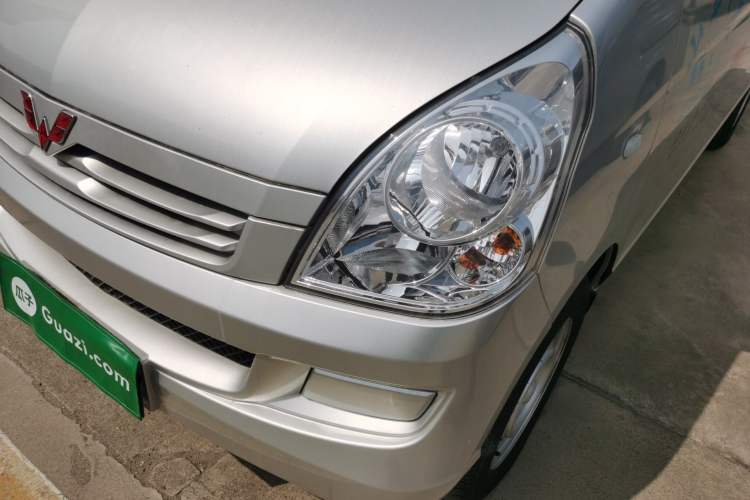Used Wuling Rongguang S 2021 1.2L Base Model Window-Sealed 5-Seat LSI Car Left Front Headlight