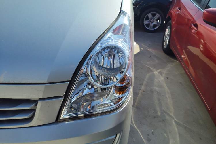 Used Wuling Rongguang S 2021 1.2L Standard Version with Power Steering 5-Seater LSI Left Front Headlight
