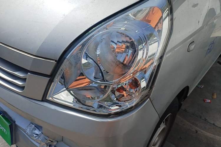 Used Wuling Rongguang S 2021 1.2L Base Model 5-Seater LSI Left Front Headlight