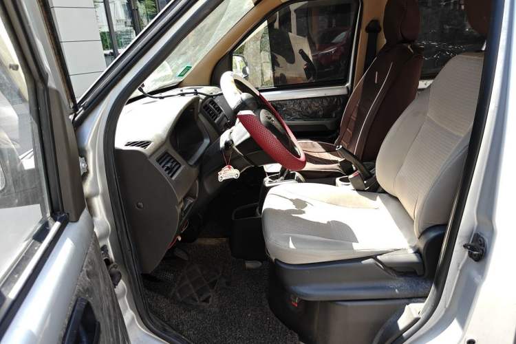 Used Wuling Rongguang S 2021 1.2L Base Model 7-Seater LSI Left Front Seat