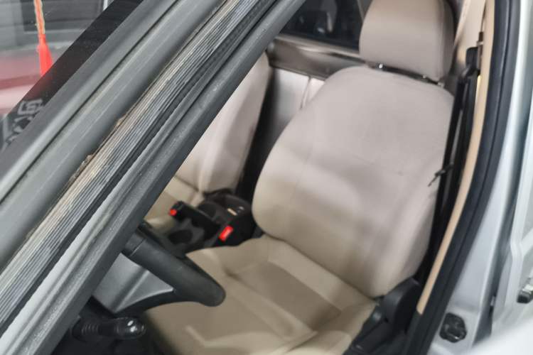 Used Wuling Rongguang S 2021 1.2L Standard Model Enclosed-Window Vehicle Power-Assist Version 2 Seats LSI Left Front Seat