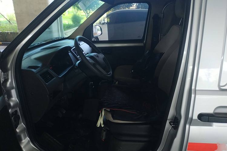 Used Wuling Rongguang S 2021 1.2L Base Model Window-Sealed 2-Seat LSI Car Left Front Seat
