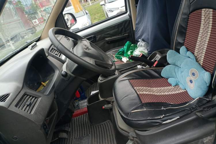 Used Wuling Rongguang S 2021 1.2L Base Model 7-Seater LSI Left Front Seat