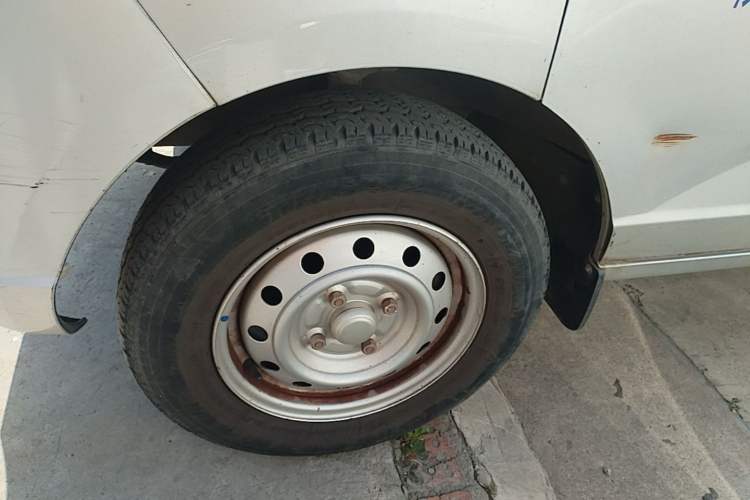 Used Wuling Rongguang S 2021 1.2L Base Model 5-Seater LSI Left Front Wheel Hub