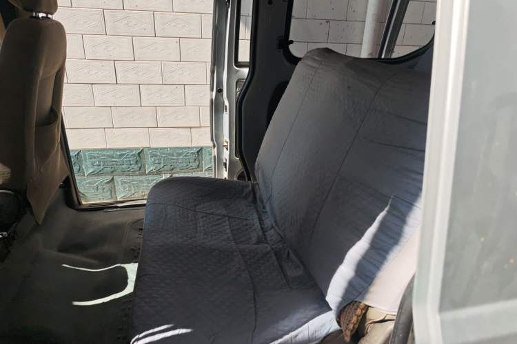 Used Wuling Rongguang S 2021 1.2L Standard Model with Power Steering 7-Seater LSI Left Rear Seat