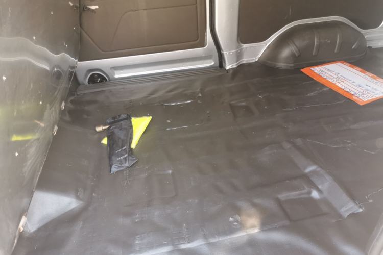 Used Wuling Rongguang S 2021 1.2L Base Model Window-Sealed 2-Seat LSI Car Left Rear Seat