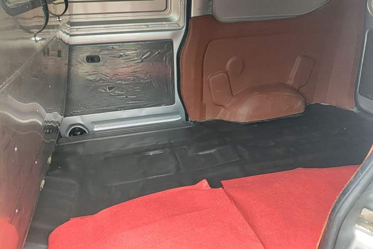 Used Wuling Rongguang S 2021 1.2L Base Model Window-Sealed 2-Seat LSI Car Left Rear Seat
