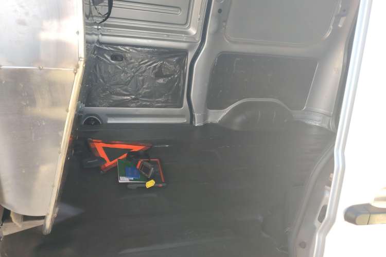 Used Wuling Rongguang S 2021 1.2L Base Model Window-Sealed 2-Seat LSI Car Left Rear Seat