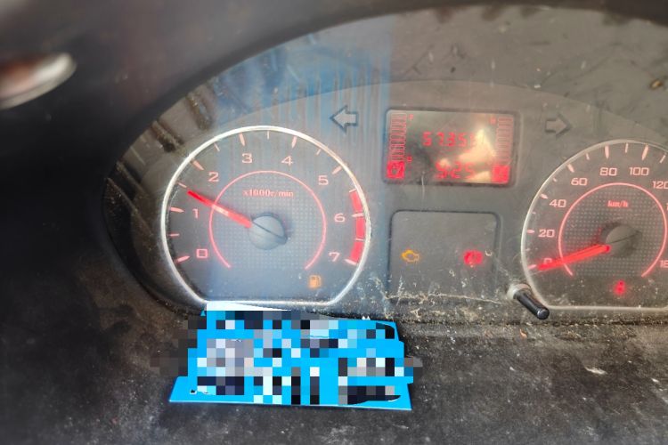 Used Wuling Rongguang S 2021 1.2L Base Model 7-Seater LSI Odometer Close Up