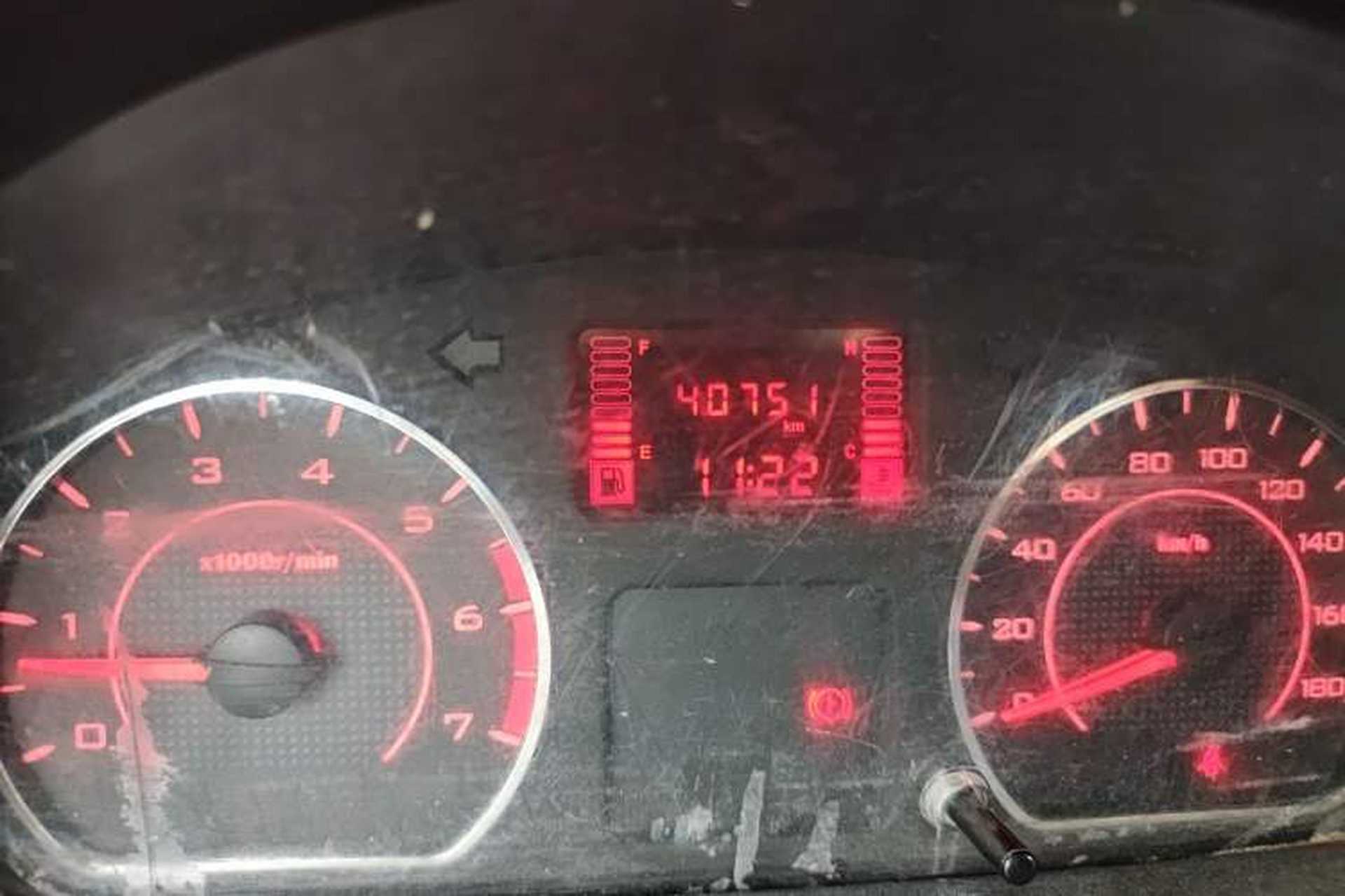 Used Wuling Rongguang S 2021 1.2L Base Model 7-Seater LSI Odometer Close Up