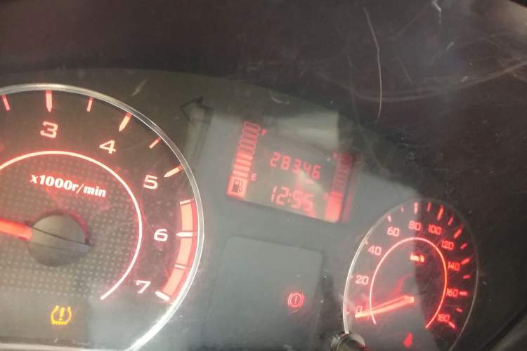 Used Wuling Rongguang S 2021 1.2L Base Model 7-Seater LSI Odometer Close Up