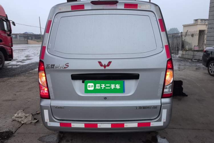 Used Wuling Rongguang S 2021 1.2L Base Model Window-Sealed 2-Seat LSI Car Rear