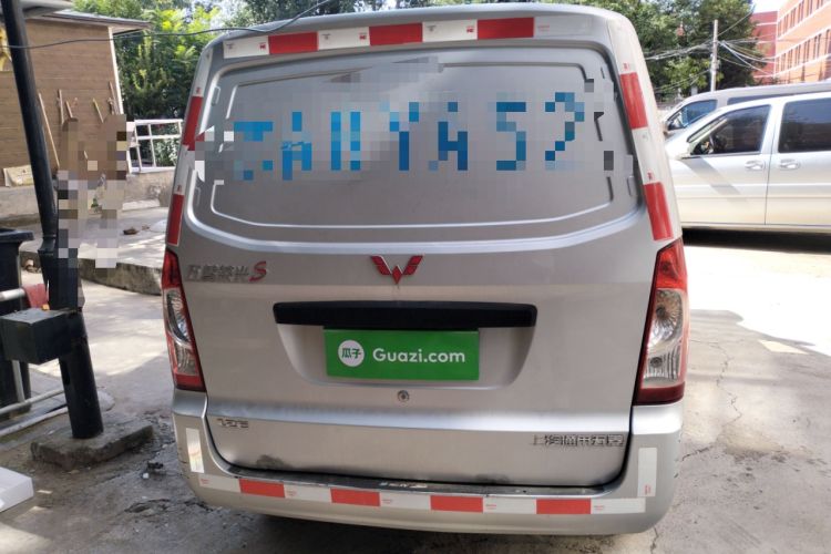 Used Wuling Rongguang S 2021 1.2L Base Model Window-Sealed 5-Seat LSI Car Rear