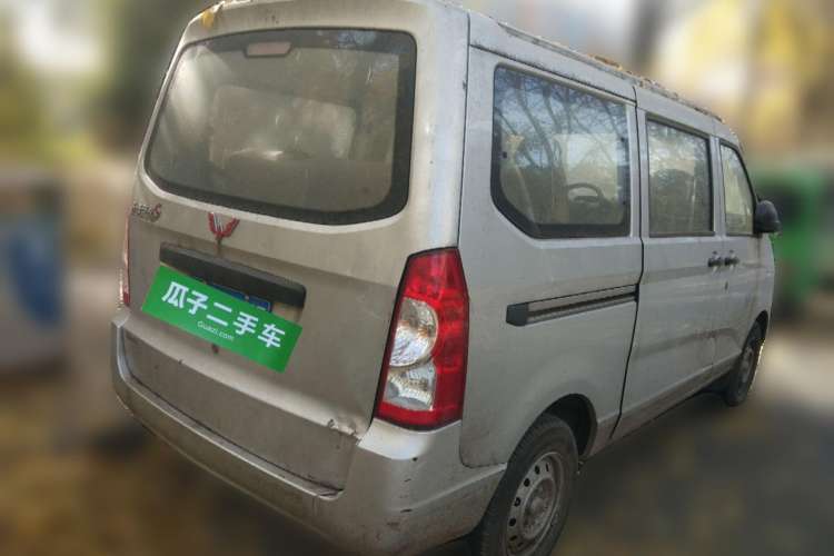 Used Wuling Rongguang S 2021 1.2L Base Model 7-Seater LSI Rear Right 45 Deg