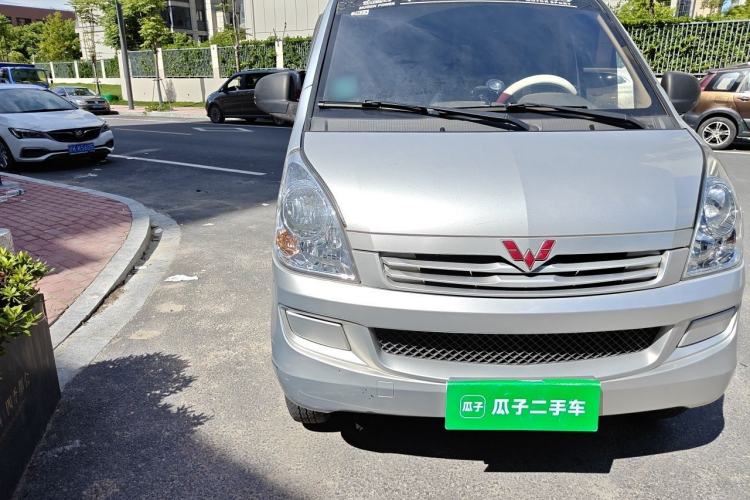 Used Wuling Rongguang S 2021 1.2L Base Model 7-Seater LSI Right Front Headlight