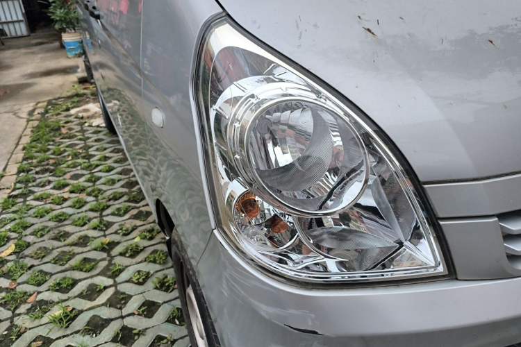 Used Wuling Rongguang S 2021 1.2L Standard Edition Air-Conditioned 7-Seater LSI Right Front Headlight
