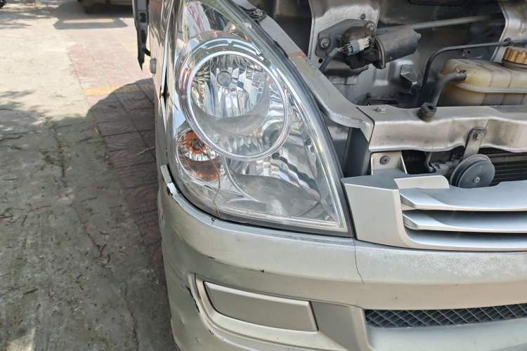 Used Wuling Rongguang S 2021 1.2L Base Model Window-Sealed 2-Seat LSI Car Right Front Headlight
