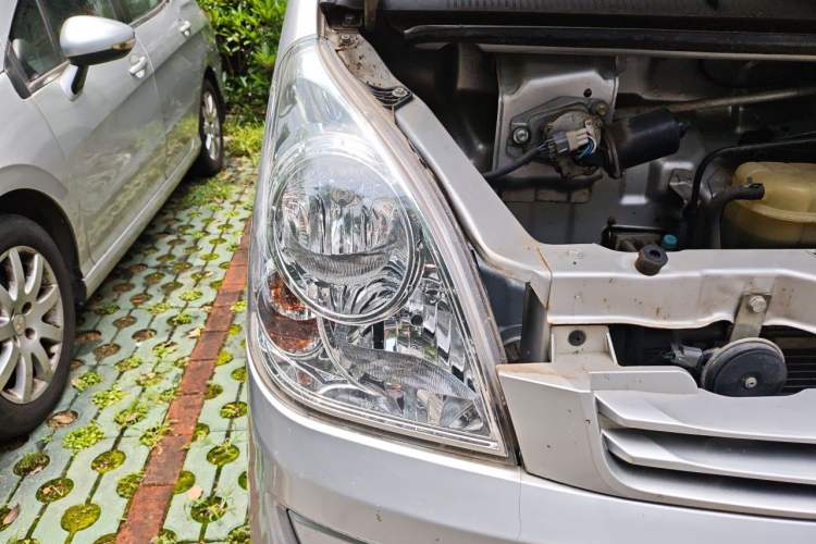 Used Wuling Rongguang S 2021 1.2L Base Model 5-Seater LSI Right Front Headlight