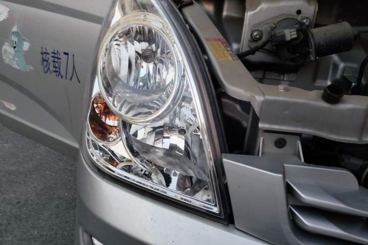 Used Wuling Rongguang S 2021 1.2L Base Model 7-Seater LSI Right Front Headlight