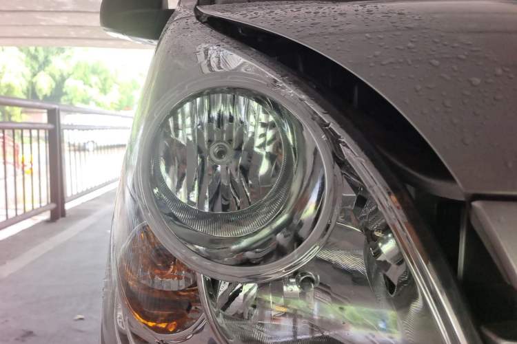 Used Wuling Rongguang S 2021 1.2L Base Model 7-Seater LSI Right Front Headlight