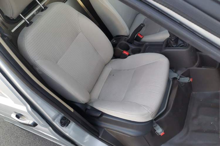 Used Wuling Rongguang S 2021 1.2L Base Model Window-Sealed 2-Seat LSI Car Right Front Seat
