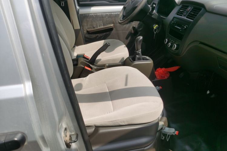 Used Wuling Rongguang S 2021 1.2L Base Model Window-Sealed 5-Seat LSI Car Right Front Seat