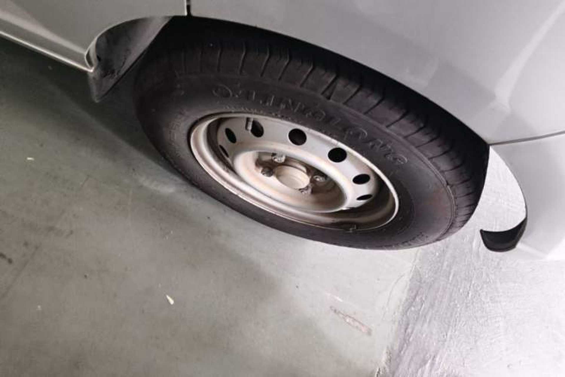 Used Wuling Rongguang S 2021 1.2L Base Model 5-Seater LSI Right Front Wheel Hub