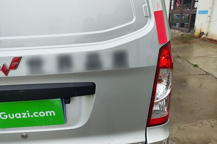 Used Wuling Rongguang S 2021 1.2L Base Model Window-Sealed 2-Seat LSI Car Right Rear Taillight