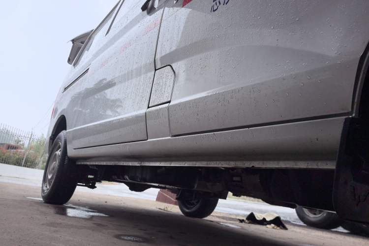 Used Wuling Rongguang S 2021 1.2L Base Model Window-Sealed 2-Seat LSI Car Right Side Sill