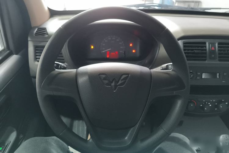 Used Wuling Rongguang S 2021 1.2L Standard Model Enclosed-Window Vehicle Power-Assist Version 2 Seats LSI Steering Wheel